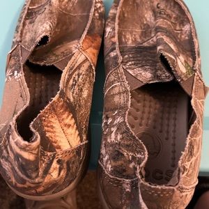 Crocs camouflage loafer shoes. They are gently used!